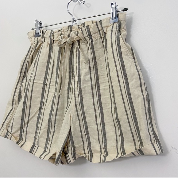 UNIQLO Striped Off-White Gray Shorts Small 26-27” - Picture 2 of 5